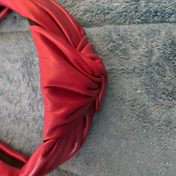 2 headbands - Picture 3 of 3